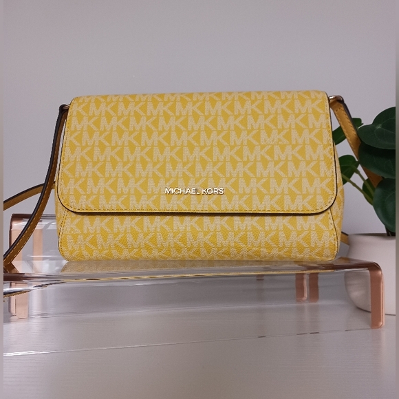 Michael Kors - Medium Logo Convertible Crossbody Bag - Picture 2 of 9